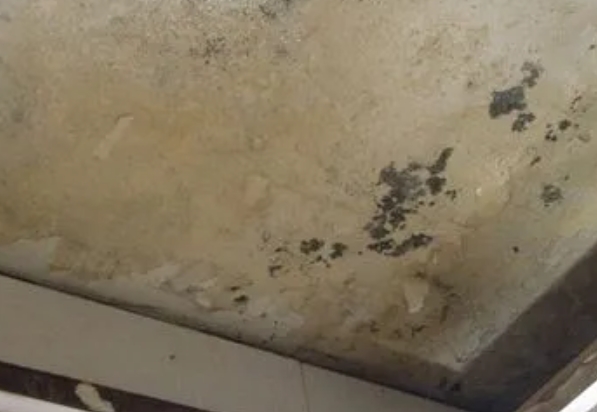 浏阳阳台漏水维修公司分享下浏阳卫生间渗水维修需要注意哪些问题。